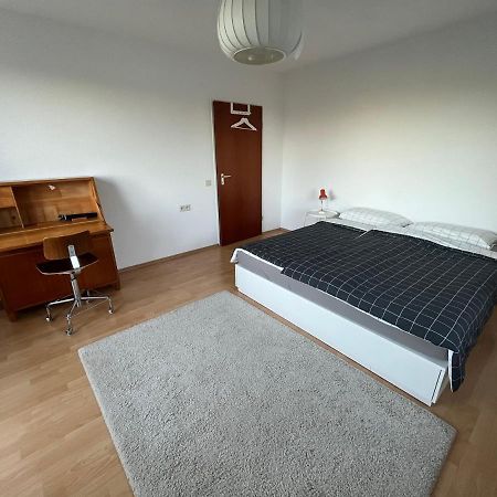 Helle Wohnung Mit Grossem Balkon 上罗伊特 外观 照片